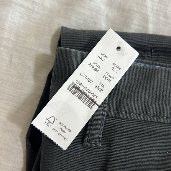 J. Crew Men's 770 Straight-fit stretch chino pant $98 New with tags sz 35x32 - Picture 4 of 9